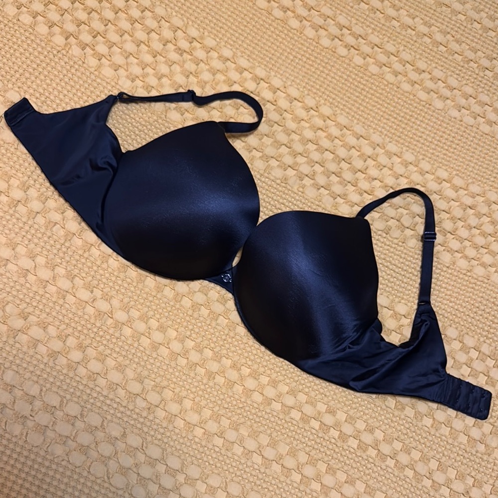 Silky Black Victoria’s Secret Bra Rarely Worn